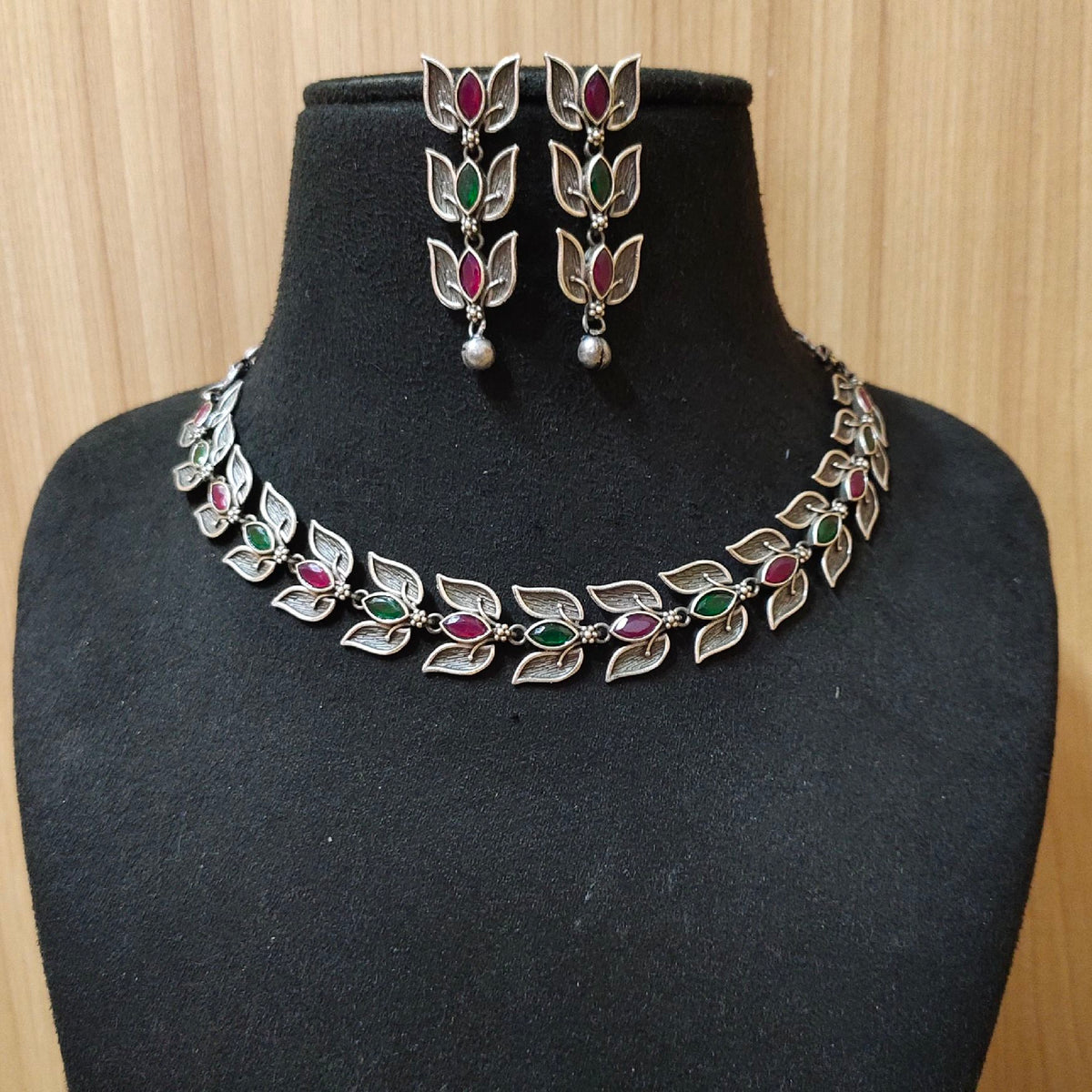 Silver Look Leaf Necklace with Dangler Earrings | Dynamic Jewelove