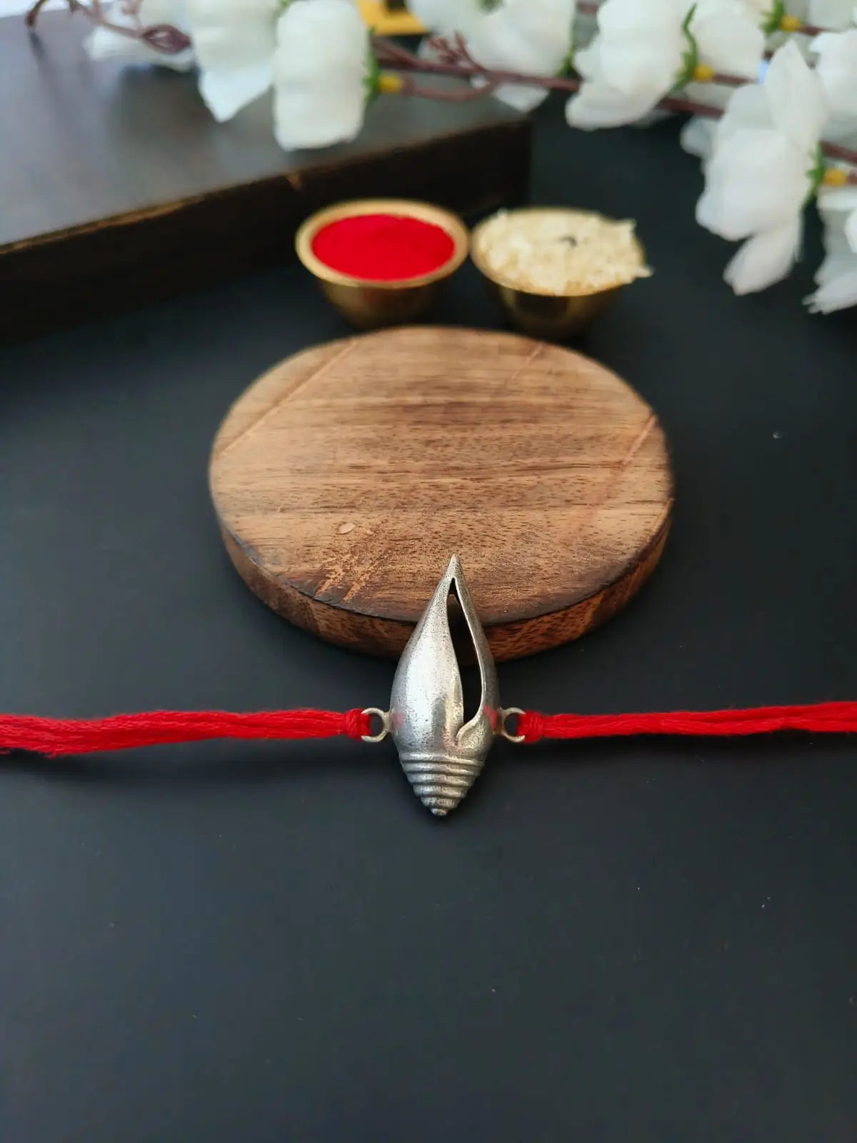 Sacred Oxidised Shankh Rakhi Charm | Dynamic Jewelove