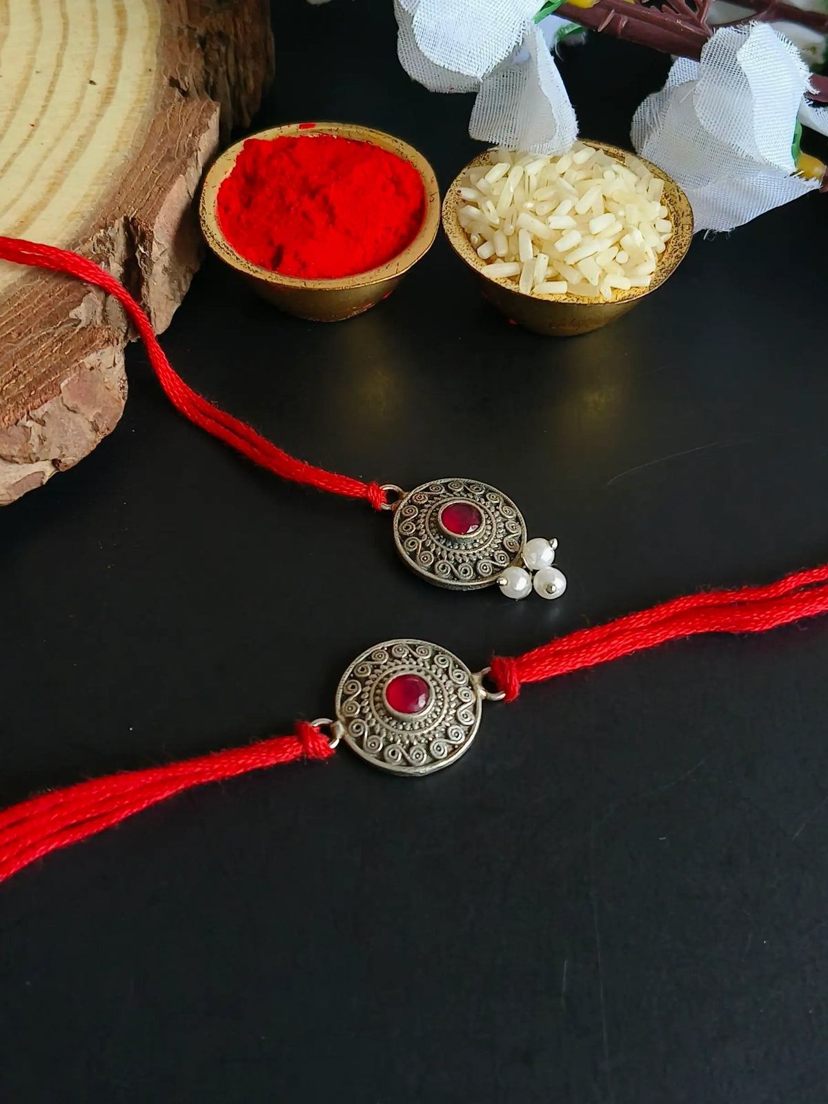 Silver-Toned Bhaiya Bhabhi Charm Rakhi | Dynamic Jewelove