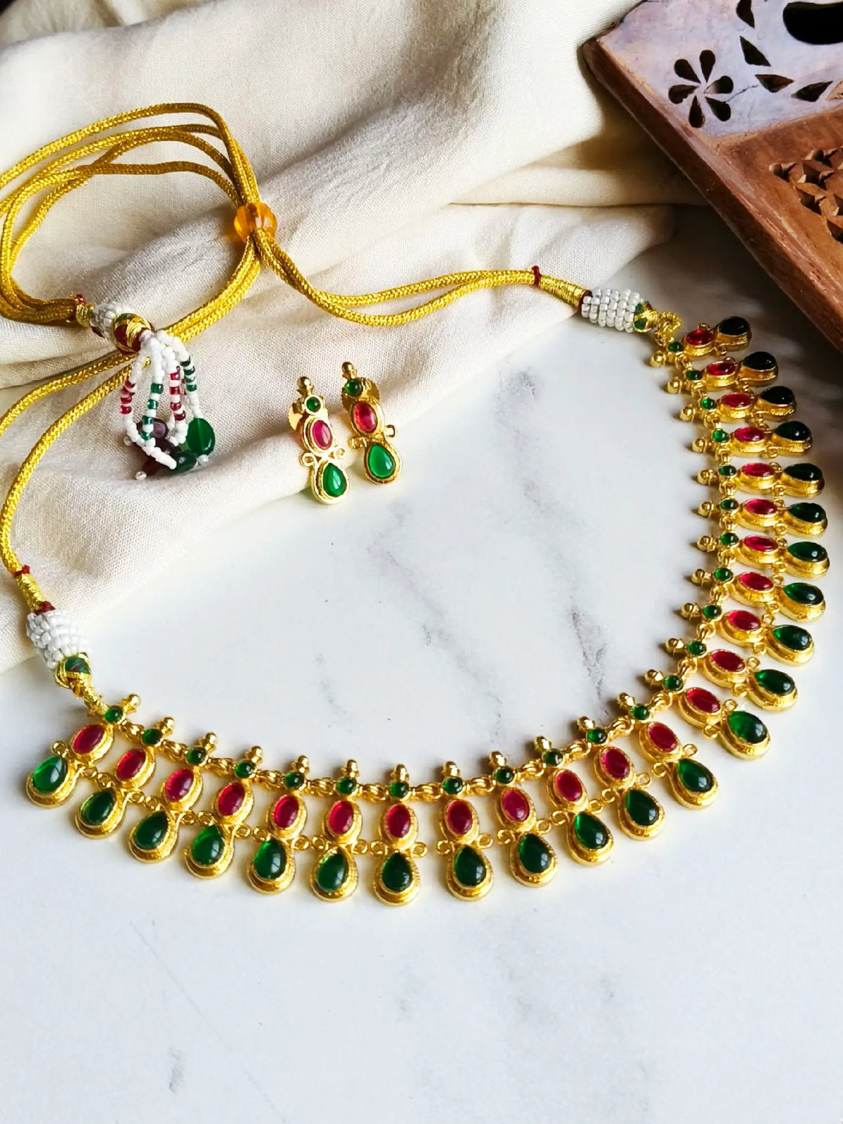 Elegant Traditional Golden Necklace Set with Timeless Design | Dynamic Jewelove