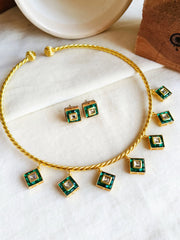 Handmade Gold-Plated Kundan Hasli Set with Stud Earrings | Dynamic Jewelove