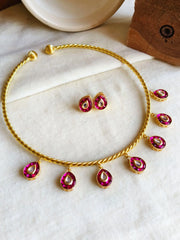 Handcrafted Gold-Plated Kundan Hasli Set with Stud Earrings | Dynamic Jewelove