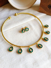 Handcrafted Gold-Plated Kundan Hasli Set with Stud Earrings | Dynamic Jewelove